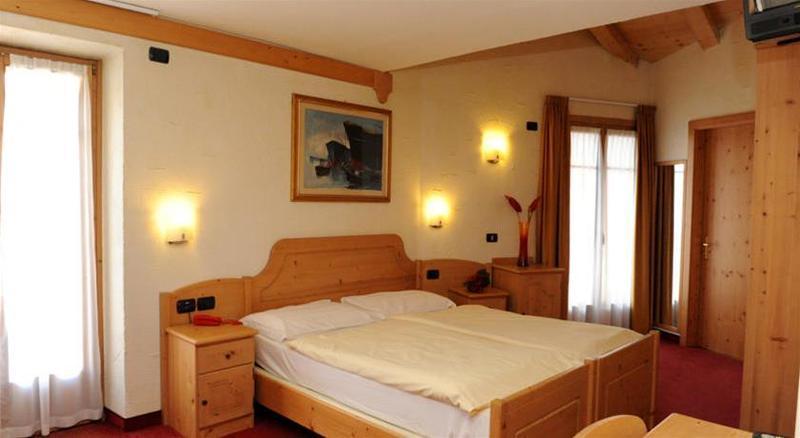 Hotel Helvetia Livigno Extérieur photo