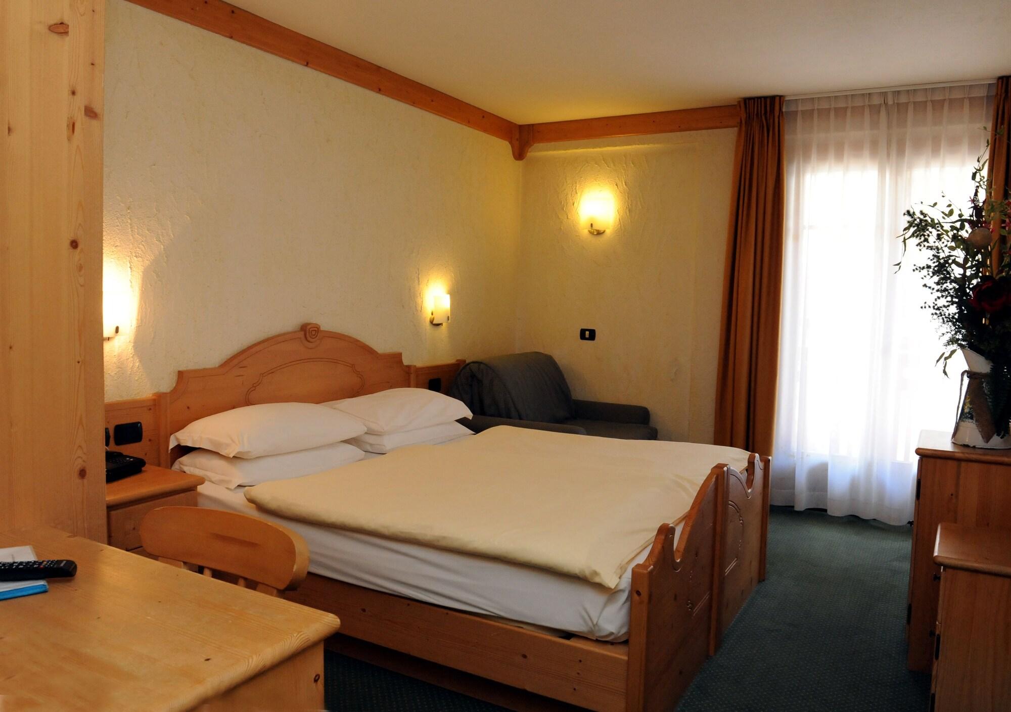 Hotel Helvetia Livigno Extérieur photo