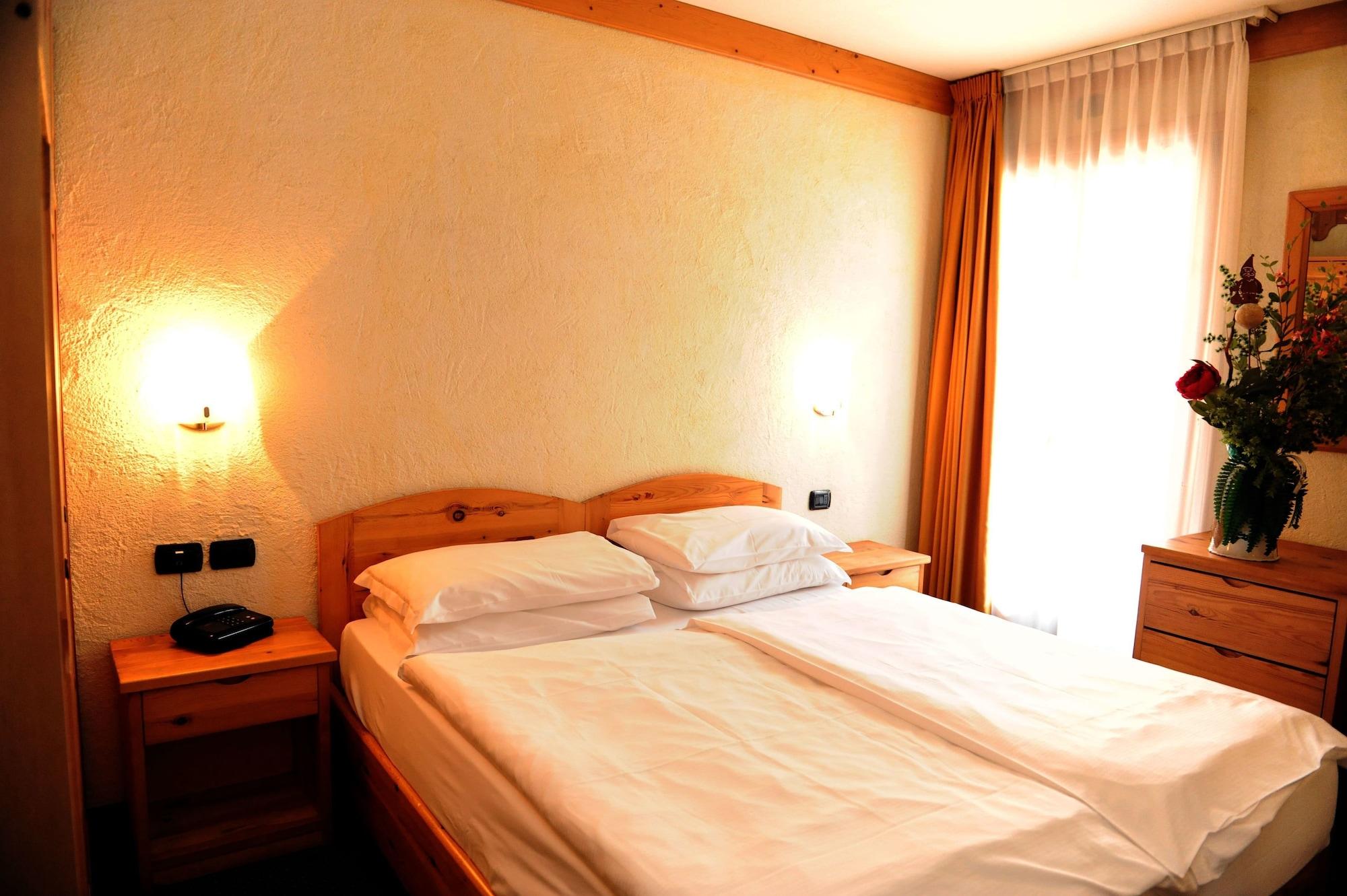 Hotel Helvetia Livigno Extérieur photo