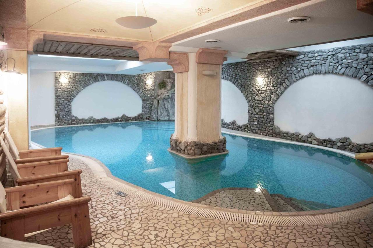 Hotel Helvetia Livigno Extérieur photo