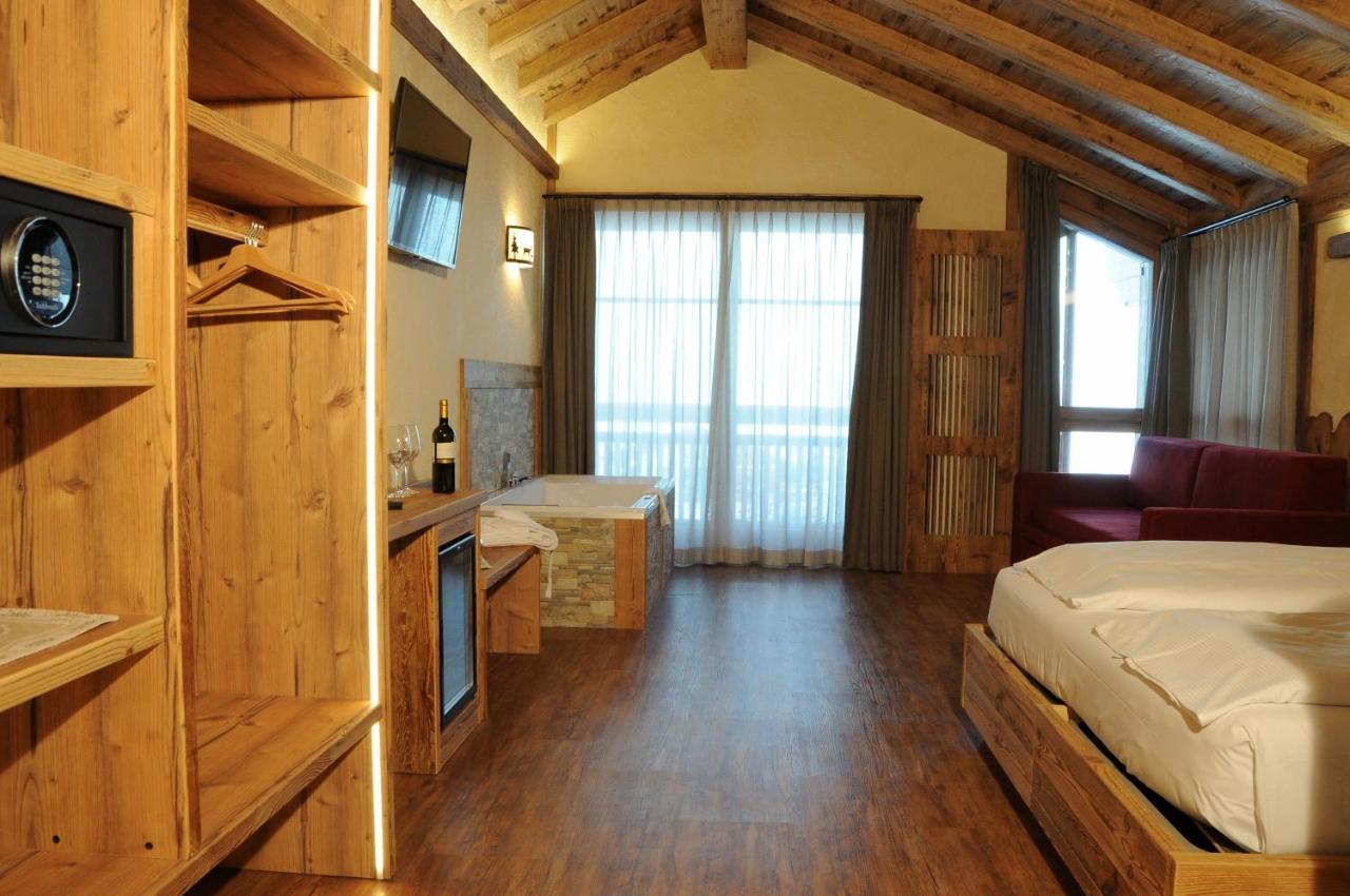 Hotel Helvetia Livigno Extérieur photo