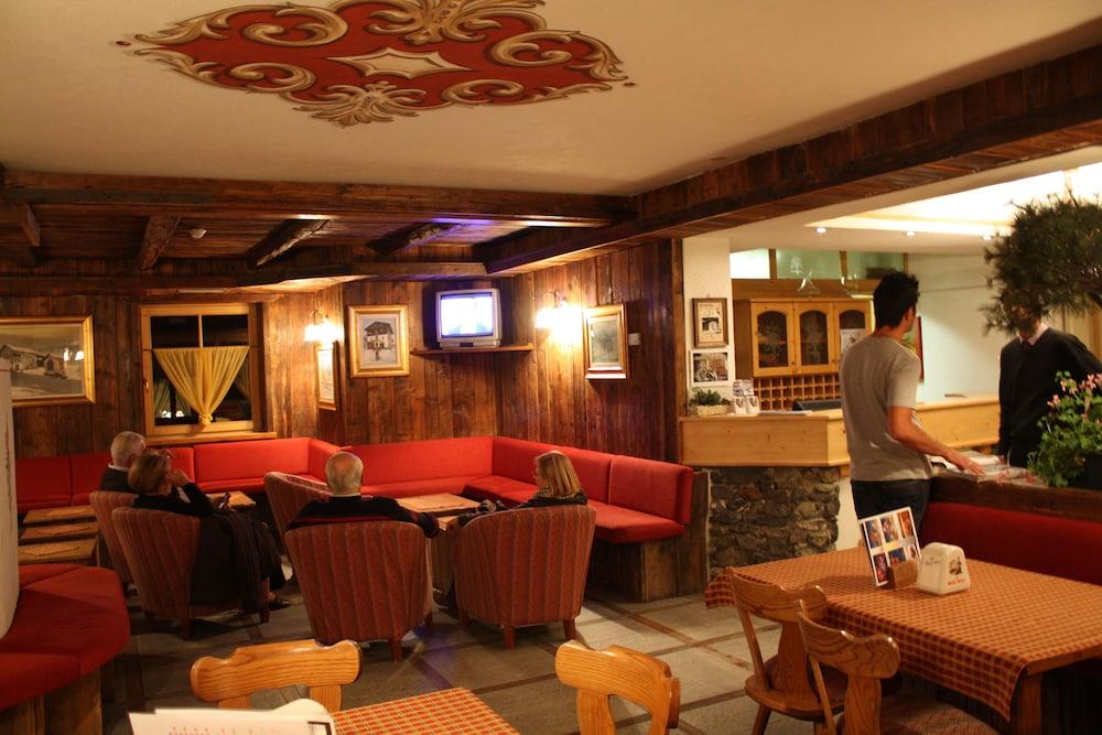 Hotel Helvetia Livigno Extérieur photo