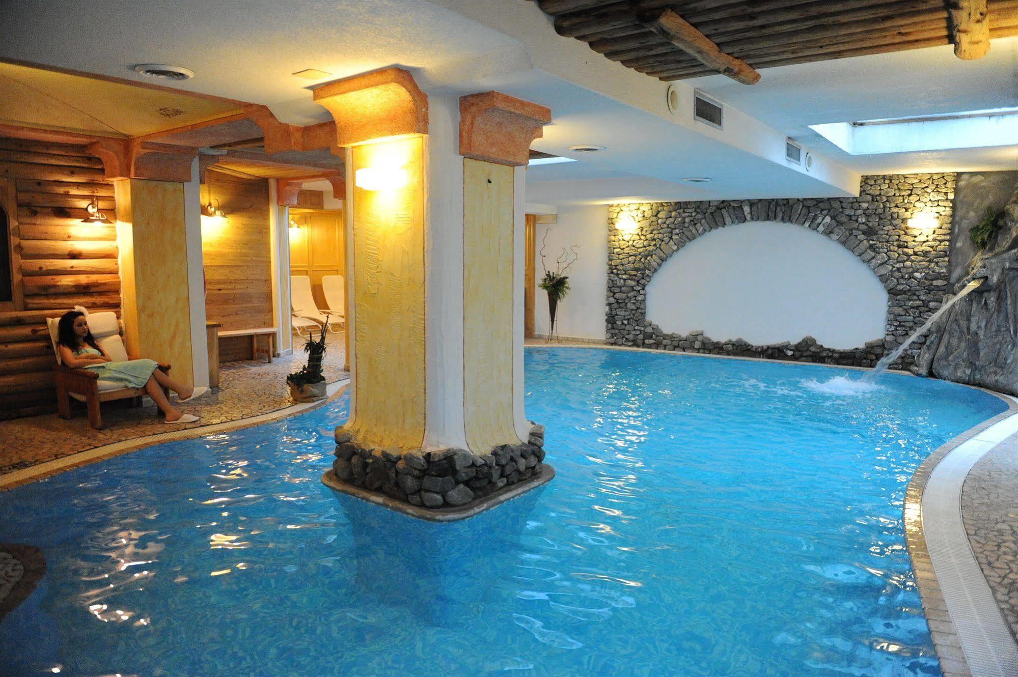 Hotel Helvetia Livigno Extérieur photo