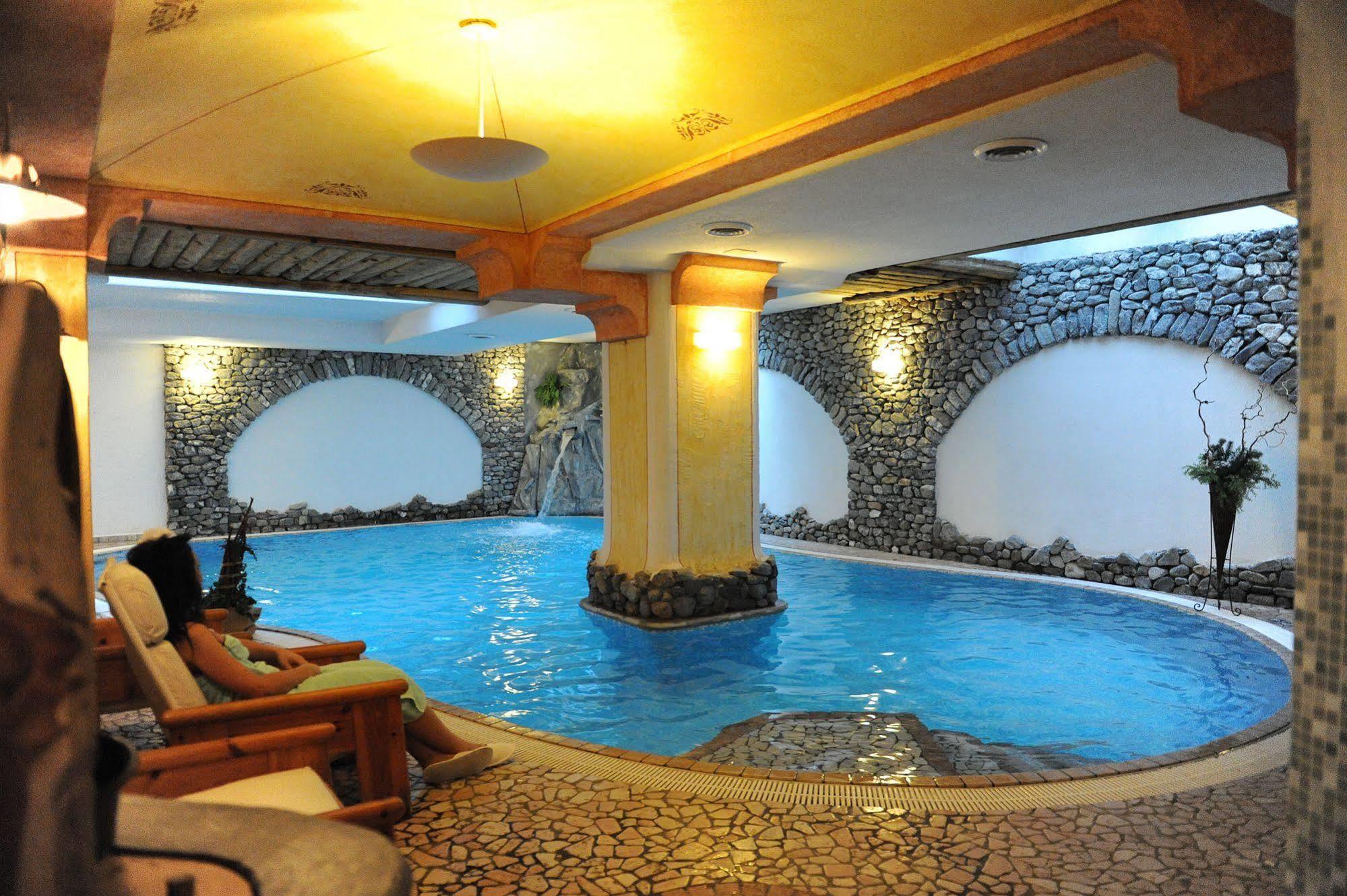 Hotel Helvetia Livigno Extérieur photo